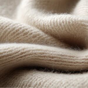 Meet your Posher, TheCashmereEdit